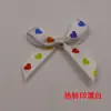Accesorios anudados a mano con forma de lazo de corazón dorado en relieve personalizados de fábrica, accesorios para el cabello, componentes de peluches, decoraciones para cajas de regalo