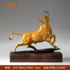 Touro Girando o Mundo da Oficina de Arte em Cobre - Estátua de Touro Toda em Latão, Presente para Inauguração de Empresa e Casa Nova, Decoração de Escritório Touro em Latão