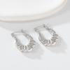 Pendientes sencillos de gran círculo sin agujeros para las orejas, versión coreana transfronteriza de pendientes de acero inoxidable en forma de U con galvanoplastia irregular, fabricantes de mujeres