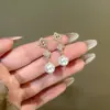 Brincos de Pérola com Trevo Totalmente Cravejados de Diamante de Luxo Leve, Brincos Elegantes Estilo Francês para Senhoras, Versáteis para o Trabalho e Encontros