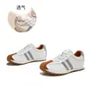 Sapatos Forrest Gump de couro genuíno em duas cores, novo modelo primavera-verão 2026, tênis esportivos alemães de sola grossa para treinamento, tênis de corrida versáteis, sapatos casuais waffle