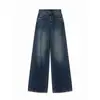 Jeans retro americano de perna larga para mulheres, novo estilo outono, corte reto solto com bordas desgastadas e bainha desfiada, adequado para figuras baixinhas, com efeito de caimento e design de comprimento total.