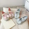 Zapatos de Cuero con Lentejuelas Estilo Dulce para Niñas 2026 Primavera/Verano Nuevos Zapatos de Princesa con Lazo y Perlas para Actuación y Baile