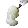 Colgante de jade blanco Pixiu de jade hetiano natural de Xinjiang, colgante de jade sapon de cuero para hombres y mujeres, colgante de jade.