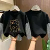 Camiseta base de manga larga tipo dos piezas para niña, nuevo estilo primavera/otoño 2026, camiseta de algodón puro con cuello redondo, corte holgado para niños mayores