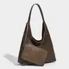 Bolsa Grande da Moda Retro de Grande Capacidade para Mulheres 2025 Nova Bolsa de Ombro Único para Axila Bolsa Tote de Padrão Trançado de Alta Qualidade para Mulheres