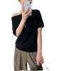 Camiseta Tricotada de Ombro Inclinado Listrada Estilo Casual Coreano para Mulheres no Verão, Folgada Preguiçosa Afunilante, Top de Manga Curta Ombro a Ombro