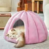 Cama para gatos adecuada para todas las estaciones, cama para gatos y perros, nido cerrado para dormir para gatos, escondite seguro, nido grueso para mascotas con forma de calabaza