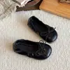 Zapatos de Ballet de Cuero Estilo Coreano para Niñas 2026 Estilo Primavera/Otoño Zapatos de Princesa con Lazo para Niñas Suela Plana Boca Poco Profunda Zapatos Individuales Versátiles