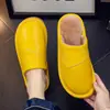 Zapatillas de Algodón de Cuero Genuino para el Hogar con un Toque de Lujo, Invierno Pareja Estilo Japonés Suela Suave Cálidas Zapatos de Maternidad para Mujer Uso en Interiores