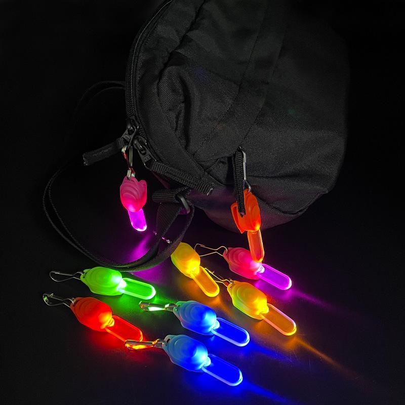 外贸新货源LED发光拉链灯户外骑行背包灯创意小礼品发光拉链扣灯.jpg