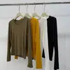 Camiseta feminina básica de cor sólida com gola U para o início do outono, versátil em várias cores, modelagem que afina, elástica, justa, feita de Tencel e linho, camiseta básica de manga longa