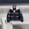 Versión Correcta m Home 23Ss Chaqueta de Plumas Corta de Tela de Nylon Barnizado para Hombres y Mujeres con Capucha Desmontable