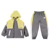 Ropa para niños, conjunto de otoño para niños, nuevo estilo 2026, para niños mayores, ropa deportiva de primavera y otoño, conjunto de dos piezas para niños, moderno