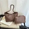 Bolso tote de estilo retro, moderno y casual, nueva colección 2026, versátil bolso de hombro y bolso tipo cubo para llevar debajo del brazo