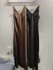 Exportación Transfronteriza Ropa de Mujer Diseño Retro con Decoración Metálica Vestido Chaleco de Punto con Cuello en V Moda de Verano Cintura Falda de Corte A