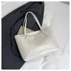 Bolso Retro Sencillo para Mujer, Gran Capacidad, Nuevo Bolso de Hombro Versátil Primavera y Verano 2026, Bolso Tote Casual para el Trabajo y los Viajes Diarios