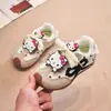 Zapatillas Deportivas para Niña 2026 Hello Kitty Puntos Suela Suave Antideslizante Primavera/Otoño Lindo Dibujo Animado Zapatilla Puntera Cómoda Estilo Nuevo
