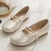 Sapatos de fada sapatos de salto baixo femininos 2026 outono novo estilo fundo plano versátil com saia sapatos de festa slip-on sapatos de dirigir