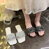 Sandalias y Pantuflas para Mujer Ropa Exterior 2025 Nuevo Estilo Hada Lazo de Perlas Estudiante Combinable Punta Abierta Pantuflas Planas