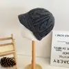 Touca Trançada de Tricô Vintage para Mulheres, Chapéu Boina Fashionável Versátil para Outono e Inverno, Chapéu Turbante Casual Artístico Multicolorido, Tendência