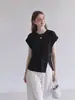 Camiseta de manga curta com design irregular para mulheres, novo estilo verão 2026, com barra fenda, caimento justo, cintura marcada, top estilo old money