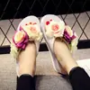 Sandalias de verano estilo coreano con flores para mujer, plataforma con tacón de pastel, zapatos de mujer para playa, sandalias antideslizantes resistentes al desgaste