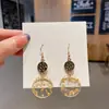Brincos versáteis barraca de mercado noturno atacado Coreia do Sul brincos simples estourados design de nicho feminino brincos de temperamento da moda