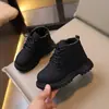 Sapatos Infantis Outono/Inverno 2026, Botas Infantis, Botas Martin, Botas de Couro Versáteis para Meninos, Forradas com Fleece, Quentes, Antiderrapantes para Meninas, de Cano Curto