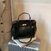Bolso de Mano con Textura Retro de Lujo Ligero para Mujer 2025 Otoño e Invierno Nuevo de Gran Capacidad Moderno Sencillo para el Trabajo Cruzado