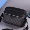 Bolsa Transversal Masculina Casual Xadrez para o Trabalho Versátil Bolsa de Ombro Pequena Mochila Masculina Repelente à Água Business Casual Bolsa Masculina