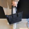 Bolsa de grande capacidade para mulheres, bolsa tote para deslocamento, nova bolsa de ombro portátil Sense de última geração, bolsa grande retrô