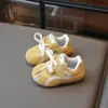 Tênis Esportivo Infantil 2025 Outono Novo Antiderrapante Sola Macia Meninas Estilo Coreano Sapatos Forrest Gump Sapatos de Treinamento Moral Infantil Tendência