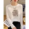 Nuevo modelo 2026 camiseta de algodón puro para mujer, cuello redondo, manga larga, base blanca de moda y versátil, top de moda para otoño