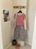 Conjunto de Niña 26 Otoño Nuevo Estilo Coreano Camiseta Rayada de Manga Corta Camisa Básica Versátil para Niños Mayores con Pantalones Casuales de Graffiti