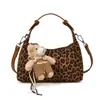 Yue Zi 2026 Outono Inicial Nova Moda Bolsa de Mão Estampada de Leopardo Versátil para Mulheres Bolsa de Ombro Casual Bolsa Transversal para o Trabalho
