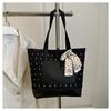 Bolso Cubo de Bufanda Empalmada para Mujer 2025 Nuevo Verano Bolso Tote de Gran Capacidad Bolso de Hombro Estudiante Lunares para Viajar