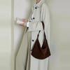 Bolsa Hobo de Camurça Fosca com Couro Vegetal de Alta Textura para Axila Feminina Outono e Inverno Vintage Grande Capacidade Ombro Transversal Bolsa Dumpling