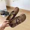 Stock Spot Estilo Retro Lunares Punta Dividida Zapatos Mary Jane para Mujer Otoño Nuevo Estilo Versátil Suela Suave Combinar con Faldas Zapatos Birkenstock