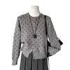 Cárdigan de punto con diseño de lunares retro de nicho estilo coreano para mujer, nuevo abrigo suéter ajustado de cuello redondo suave para otoño e invierno