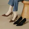 Saltos Agulha Elegantes Estilo Francês para Mulheres, Nova Moda Primavera/Verão Fosco Bico Fino Baixo Versátil, Feito Sob Medida