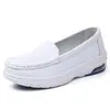 Zapatos Médicos y de Enfermería 2026 Zapatos de Enfermera Mujer Suela Suave Amortiguación de Aire Zapatos Planos Zapatos de Mujer Otoño Nuevo Transpirables Zapatos Blancos Venta al por Mayor