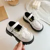 Sapatos de Couro Princesa com Laço de Renda e Pérolas para Meninas 2026 Primavera/Verão Sapatos de Performance Infantil Cor Sólida Média/Grande