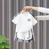 Conjunto de Verão para Meninos Estilo Coreano Conjunto de Urso 2026 Novo Tendência Legal Estiloso Menino Bebê Verão Manga Curta Esportivo Conjunto de Duas Peças