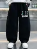 Pantalones de Forro Polar para Niños Otoño Invierno 2026 Nuevo Estilo Coreano Atractivos Ropa de Invierno para Niños Mediana a Grande Pantalones Deportivos Pantalones de Chándal Atractivos para Niños