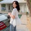 Moda Nova de Verão 2026 Transfronteiriça Japão-Coreia Versátil Gola Redonda T-Shirt de Manga Curta com Painéis de Renda Top Feminino