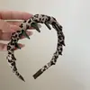 Diadema de Tela Estampado de Leopardo con Corona Alta para Mujer, Diadema Ondulada Elegante de Gama Alta con Dientes, Pinza para el Cabello Antideslizante