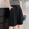 Shorts de Terno Preto Feminino Início do Outono Soltos Cintura Alta Calças Flare Emagrecedoras Perna Larga Casuais Calças Capris Petite Comprimento Médio