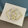 Brincos Quadrados Estilo Europeu e Americano para Mulheres, Ear Cuffs Simples e Modernos, Nova Tendência 2026 para Orelhas, Brincos Argola Grandes com Design de Nicho