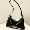 Bolsa de Ombro Feminina Estilo Europeu e Americano para o Verão de 2026, Couro Bovino de Primeira Camada, Bolsa Transversal de Couro Macio Cor Sólida, Bolsa Tote de Grande Capacidade